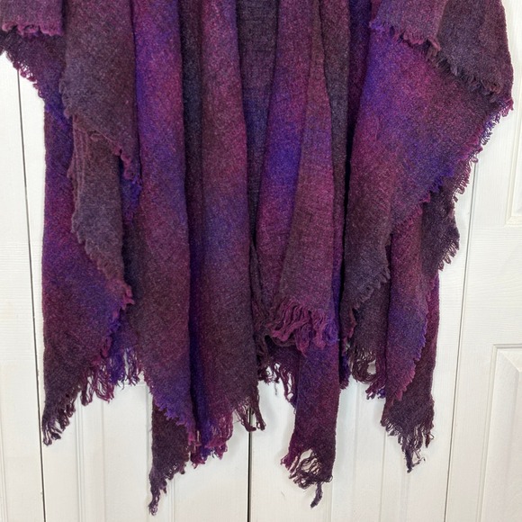 Kerry Woolen Mills Celtic Wool Blend Shawl Wrap Purple Ombre Fringed One Size - Picture 5 of 9